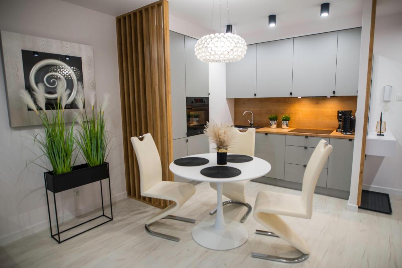 Nowoczesny Apartament Ludova Бискупиец Екстериор снимка