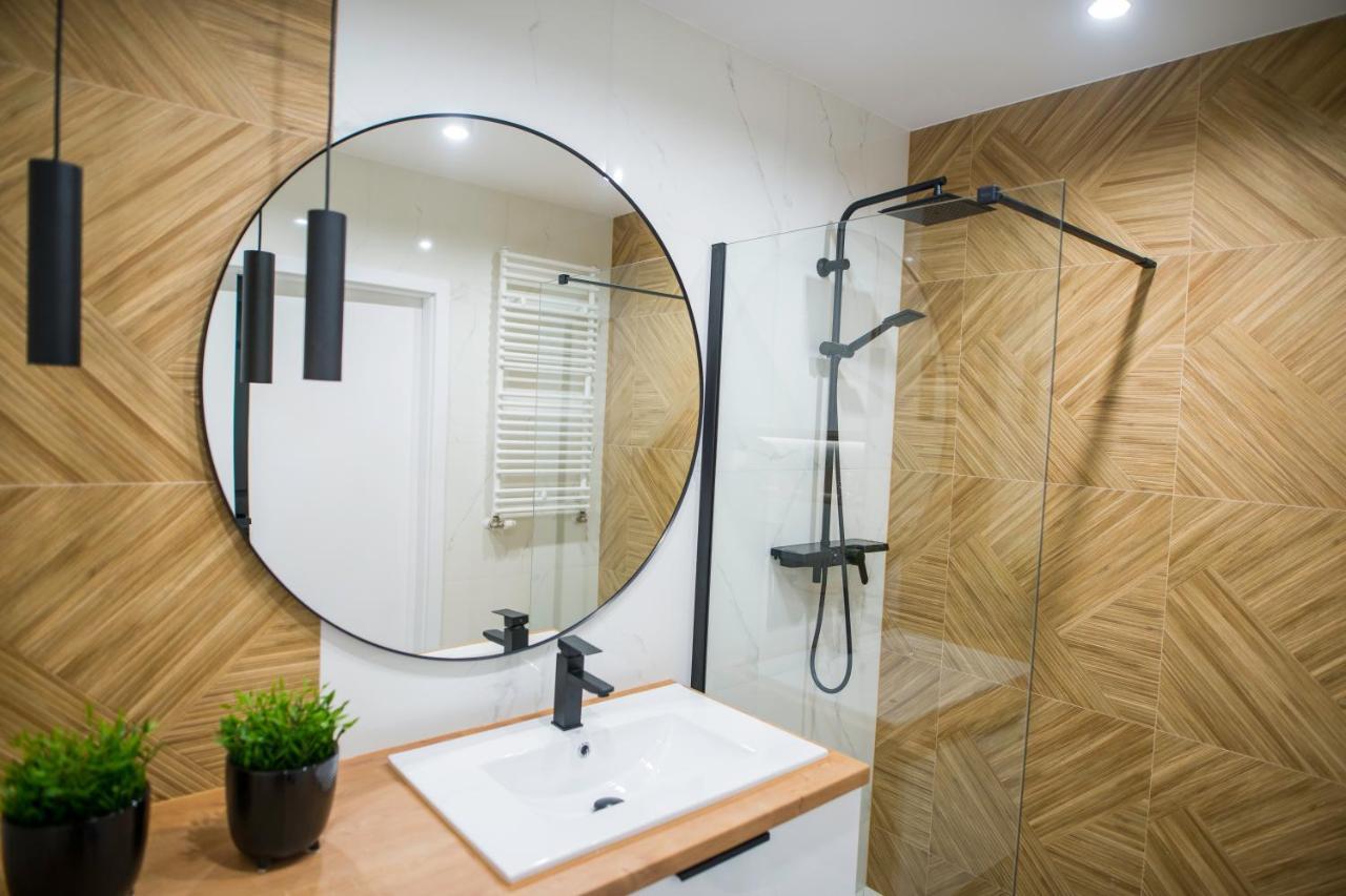 Nowoczesny Apartament Ludova Бискупиец Екстериор снимка