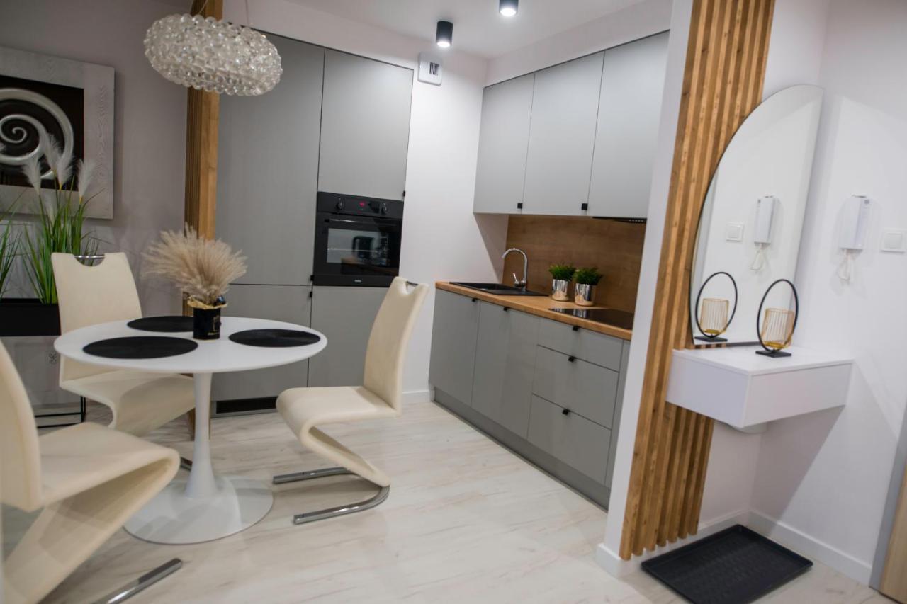 Nowoczesny Apartament Ludova Бискупиец Екстериор снимка
