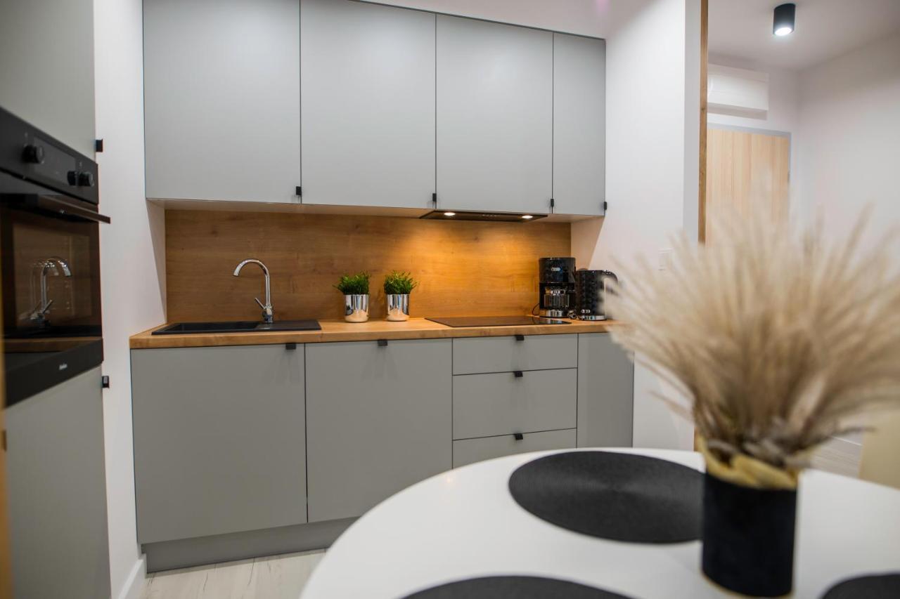 Nowoczesny Apartament Ludova Бискупиец Екстериор снимка